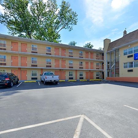 Media Inn & Suites Exterior foto